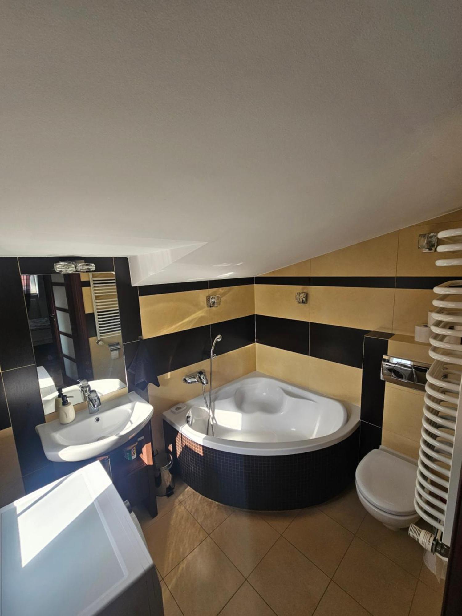 Na Rynku Apartman Ślesin Kültér fotó
