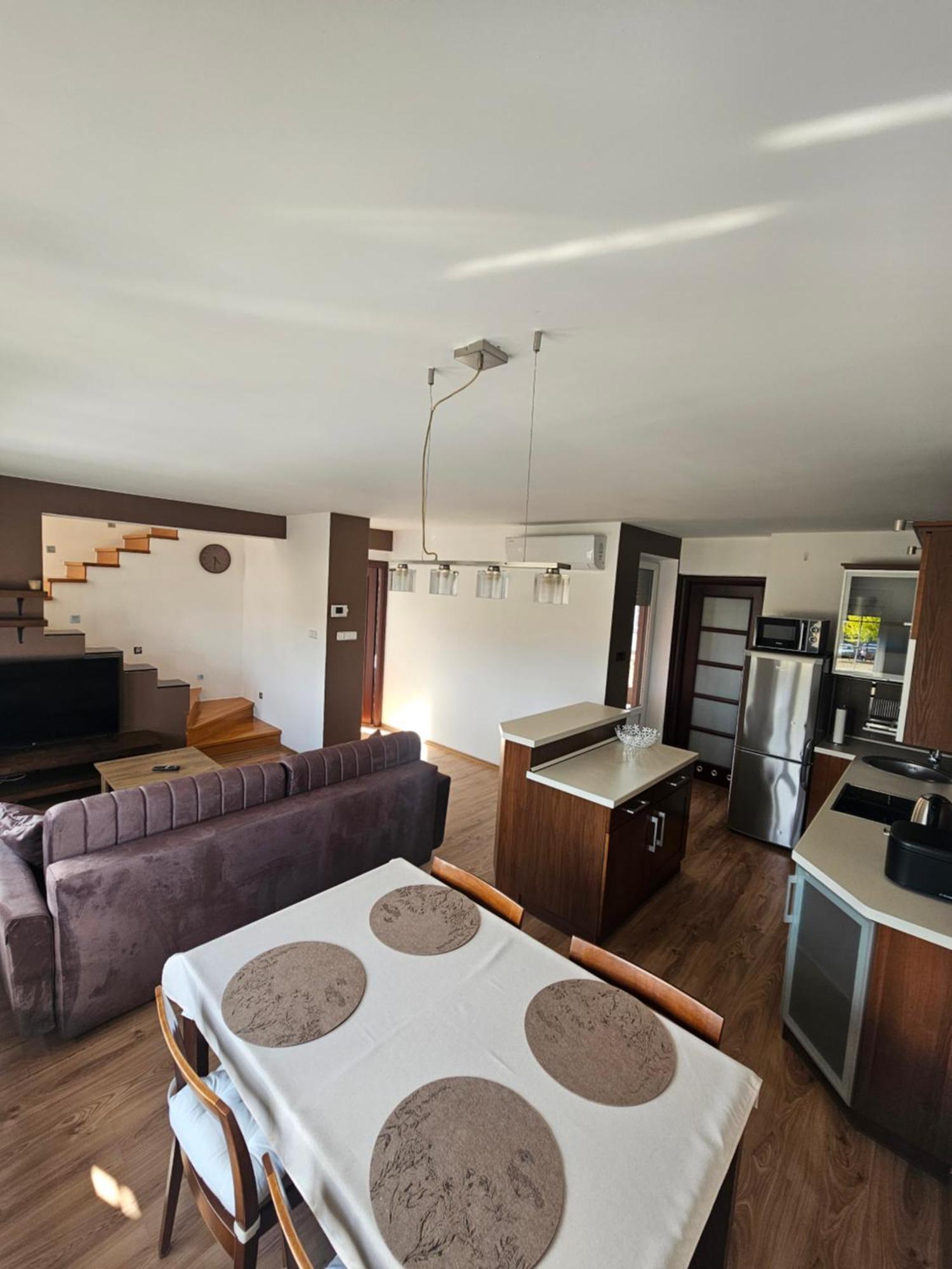 Na Rynku Apartman Ślesin Kültér fotó